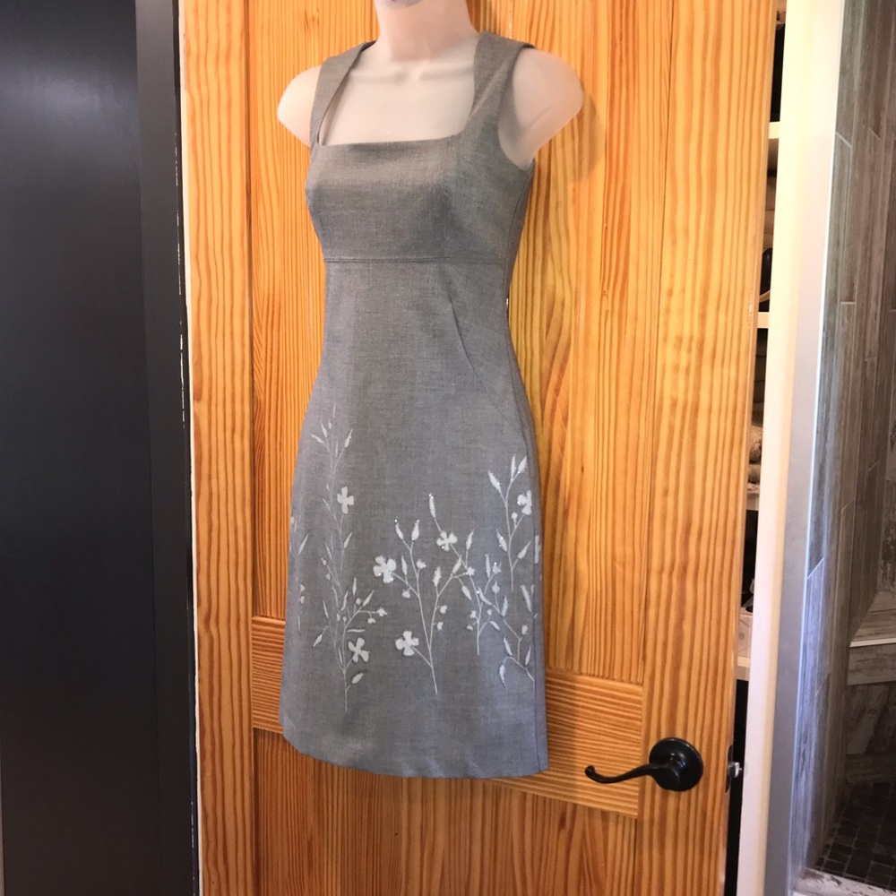 Gorgeous Spring/Summer Dress - Picture 3 of 16